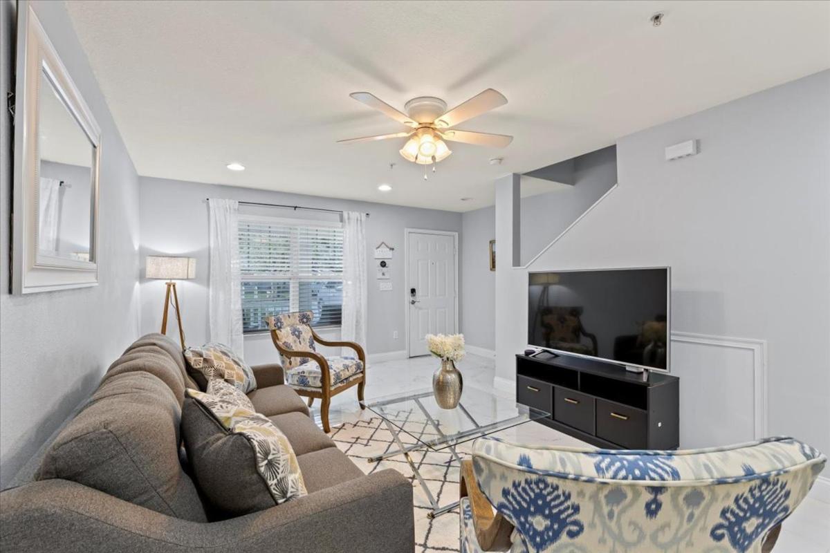 King Bed Cozy Townhouse 10 Min From Uf Βίλα Γκέινσβιλ Εξωτερικό φωτογραφία
