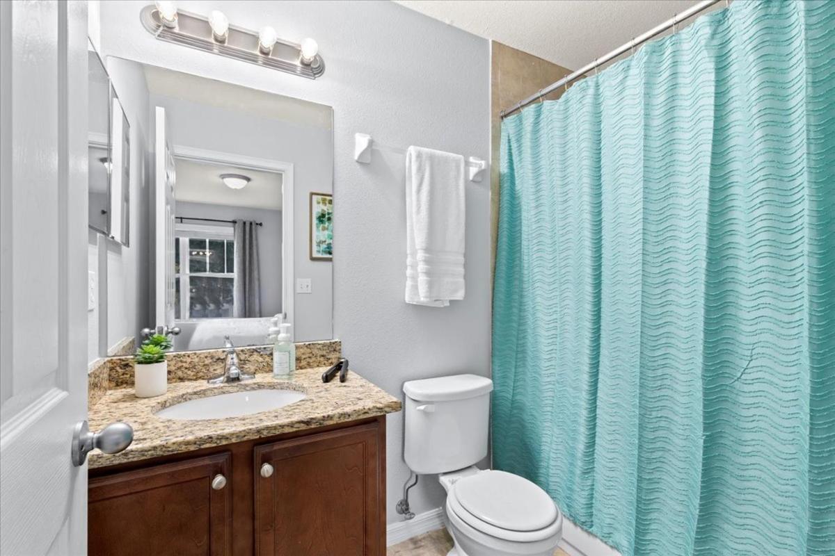 King Bed Cozy Townhouse 10 Min From Uf Βίλα Γκέινσβιλ Εξωτερικό φωτογραφία
